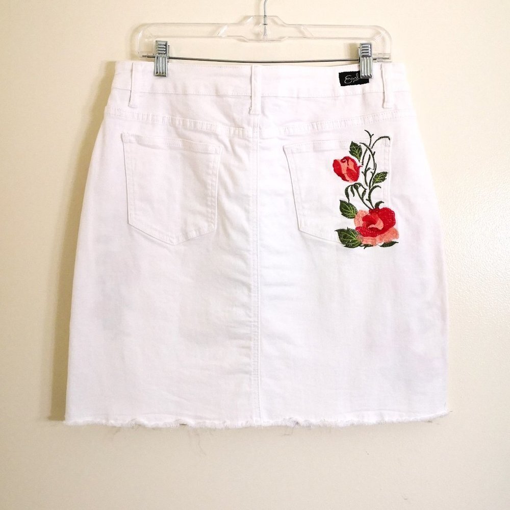 Earl Floral Embroidered Raw Hem White Jeans Skirt Size 12 - Picture 4 of 4